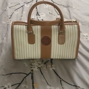 Fendi  Roma italy 1925 carry all handbag